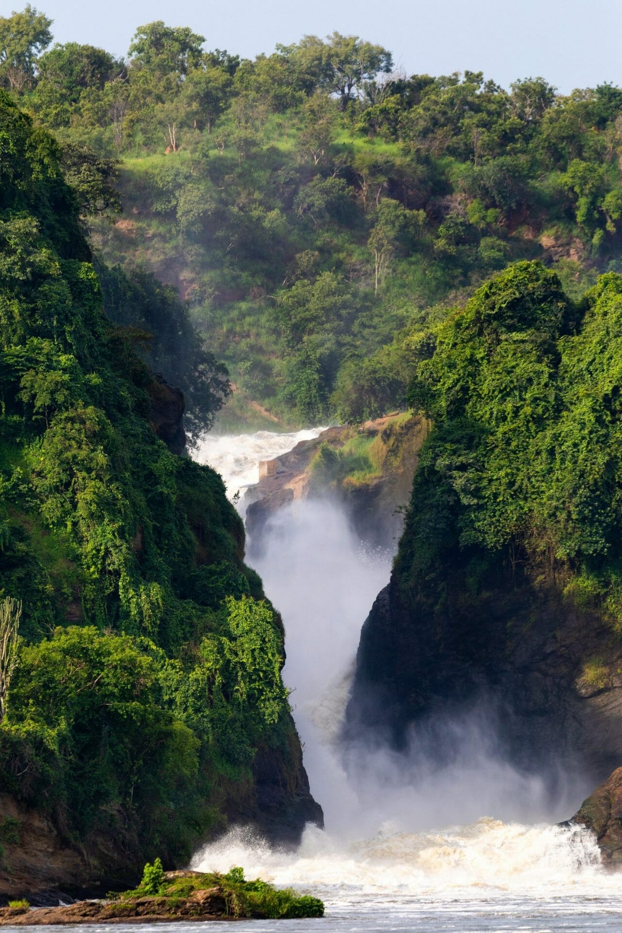 Un primer plano de las Cataratas Murchison en Uganda