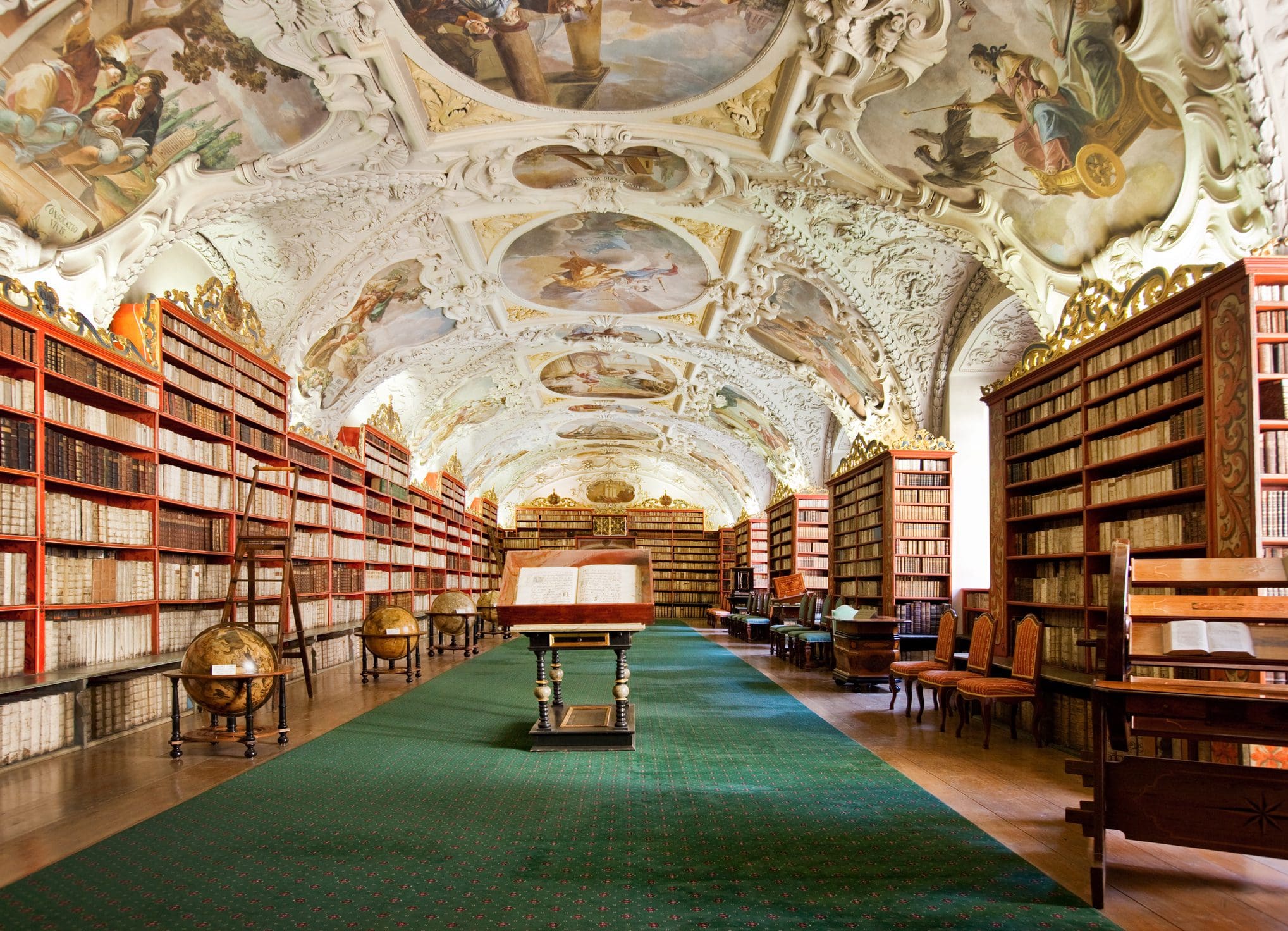 Antigua biblioteca en Praga