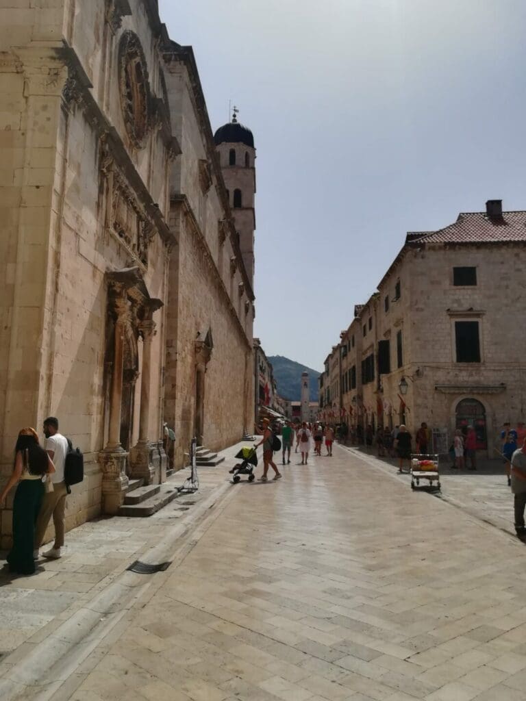 Streets inside the Dubrovnik city wall