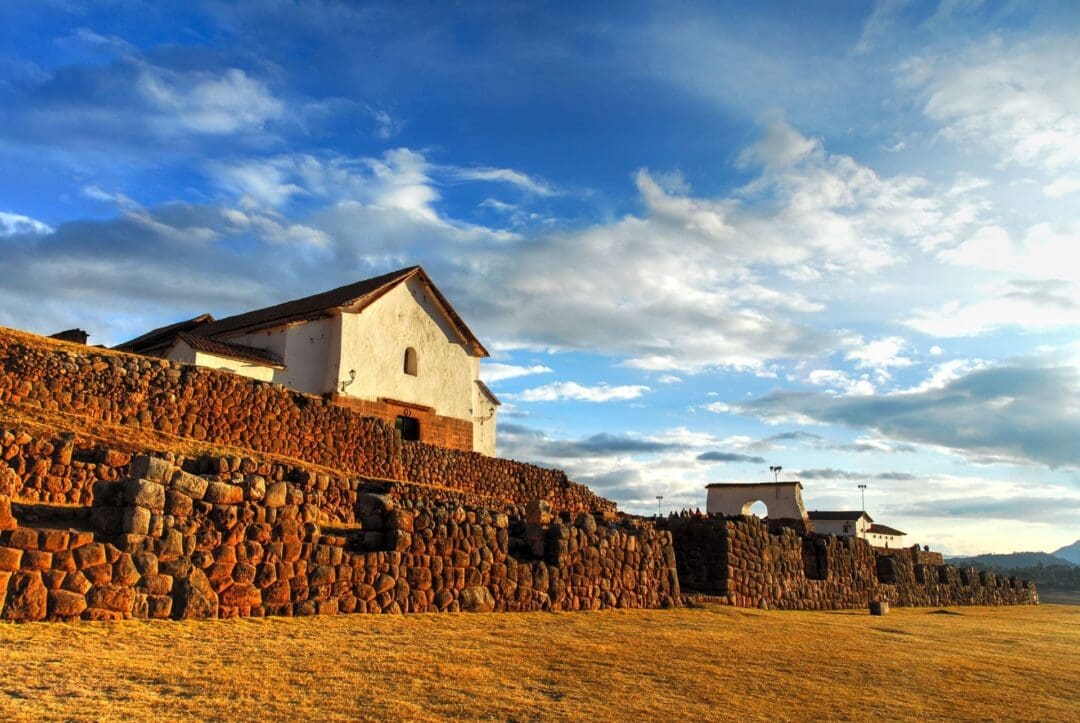 Casas del pueblo de Chinchero en Perú