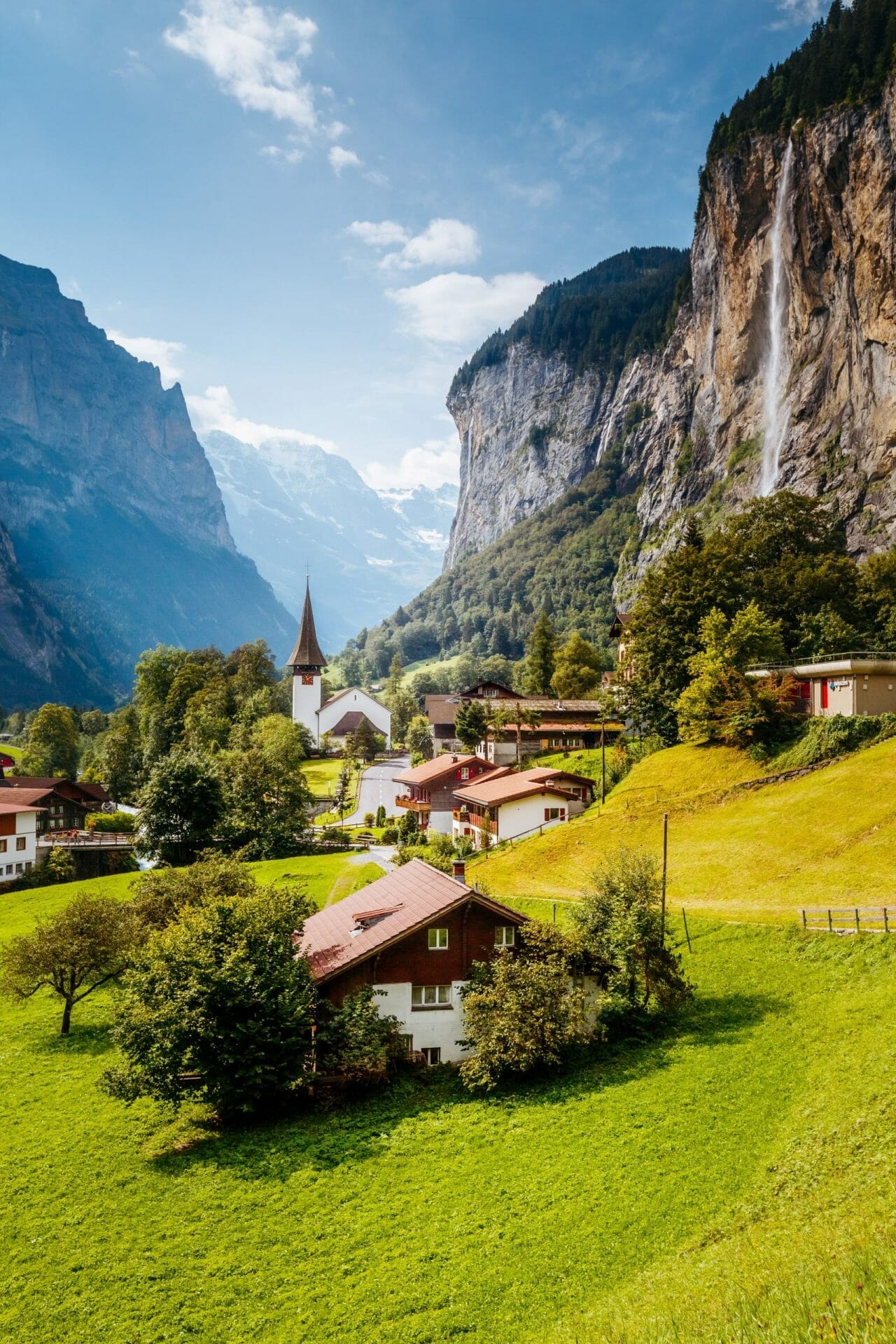 Alpes suizos, valle de Lauterbrunnen, cascada de Staubbach, Europa
