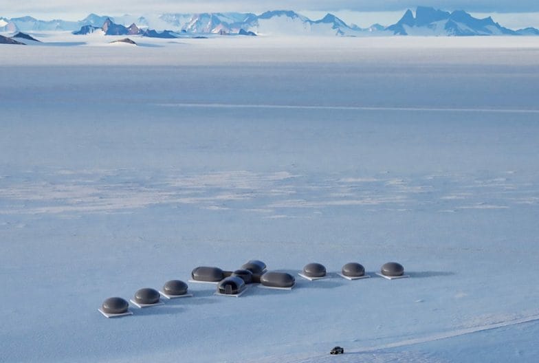 Durmiendo sobre el hielo en la Antártida