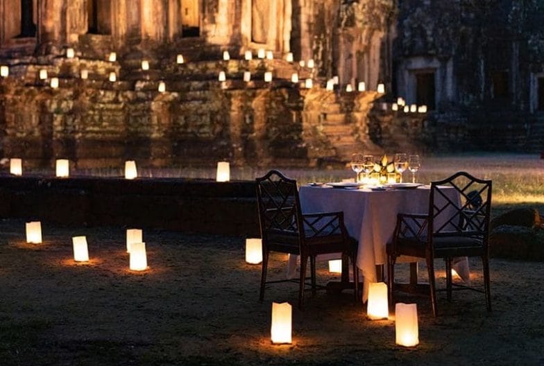 Raffles Angkor Camboya Cena templo velas